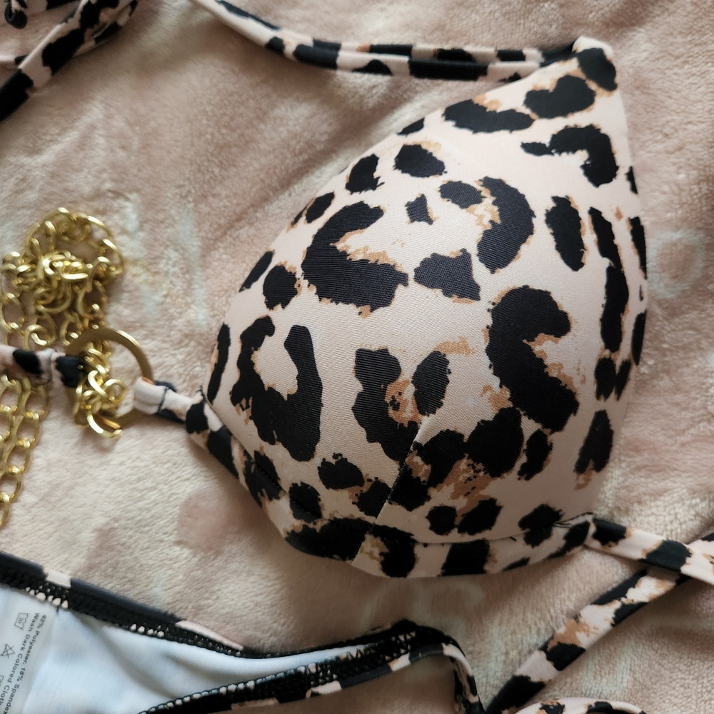 2 bathing suits - Picture 10 of 15